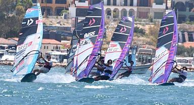 Alaçatı Wind Fest’’te Alaçatı’nın rüzgarı çocuk ve gençler için esmeye devam ediyor