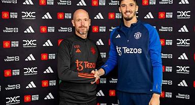 Altay Bayındır, Manchester United forması giyen ilk Türk oyuncu oldu