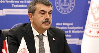 Bakan Tekin'den cep telefonu açıklaması: Öğretmen de öğrenci de cep telefonu ile derse girmeyecek