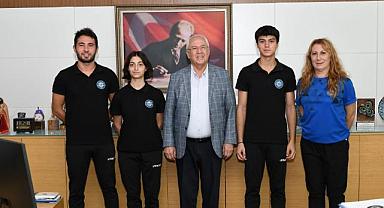 Başkan Selvitopu başarılı sporcuları kutladı