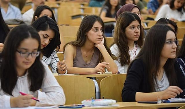 Depremden etkilenen dört ildeki üniversite öğrencilerine özel haklar