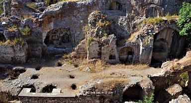 İzmir'de bulunan Yedi Uyuyanlar Mağarası nerede? Hikayesi ne?