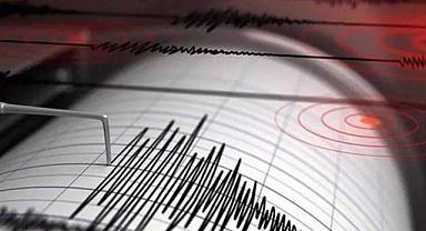 İzmir güne depremle uyandı! Depremin büyüklüğü ve merkez üssü açıklandı