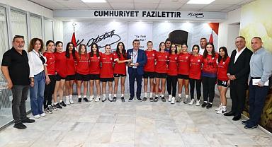 Konak’ın yeşil sahadaki sultanlarından Türkiye derecesi