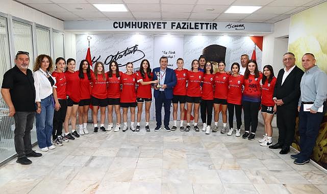 Konak’ın yeşil sahadaki sultanlarından Türkiye derecesi