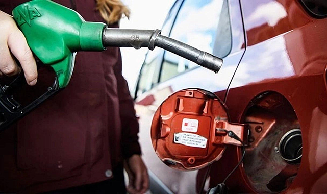 Motorinin ardından şimdi de benzine zam geliyor
