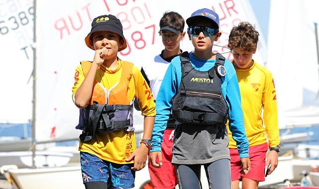 Narlıdere&#039;de 3 günlük yelken şöleni, ödül töreni ile sona erdi