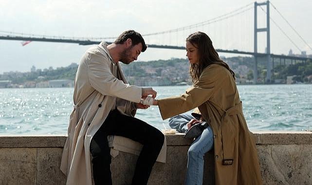 Serenay Sarıkaya Aile Dizisi Yerine Netflix&#039;i Seçti! Aile Dizisinin Fişi Çekildi