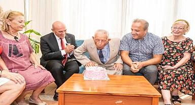 Soyer'den asırlık çınar İsmail İnceboy’a ziyaret