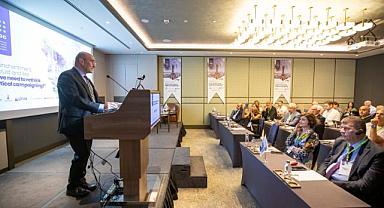 Soyer: “İzmir çeşitli renklerin, sayısız nefesin gücünü taşıyor”