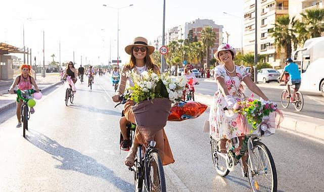 &#039;Süslü Kadınlar&#039; Karşıyaka&#039;da farkındalık yaratacak