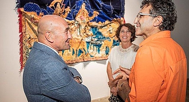 Türkiye'nin ilk Tekstil Bienali İzmir'de açıldı