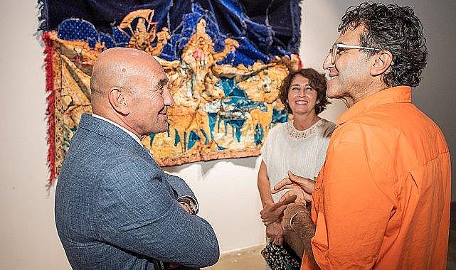 Türkiye&#039;nin ilk Tekstil Bienali İzmir&#039;de açıldı