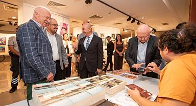 Ünlü İngiliz tarihçi Mansel: "Kitabım için geldiğim bu kente aşık oldum"