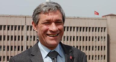 Vatan Partisi'nde bayrak değişimi