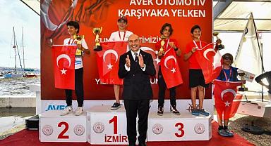 100. Yıl Optimist Yarışlarının şampiyonlarına ödüllerini Başkan Soyer verdi