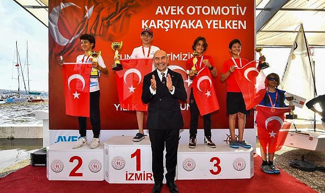 100. Yıl Optimist Yarışlarının şampiyonlarına ödüllerini Başkan Soyer verdi