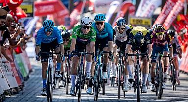 165.3 Kilometrelik Fethiye-Marmaris Etabını Alpecın Takımı'dan Phılıpsen Kazandı