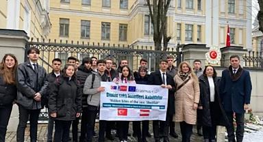 AB’den öğrencilere gönderilen Erasmus paralarına çöktüler!