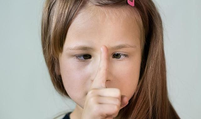 Aileler dikkat: Çocuklarda şaşılık yapıyor