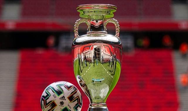 Avrupa Futbol şampiyonası 2032’de Türkiye ve İtalya’da yapılacak.