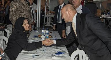 Başkan Soyer’den Şehit Polis Şimşek’in ailesine taziye