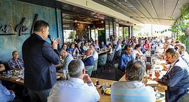 Başkan Tugay CHP üyeleriyle buluştu; “Aydınlık yarınlara olan inancımızdan asla geri adım atmayacağız”