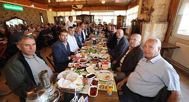 Başkan V. Özkan Muhtarlarla Bir Araya Geldi