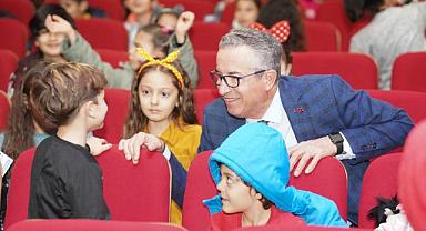 Bülent: Başkan Arda’dan çocuklara tiyatro çağrısı