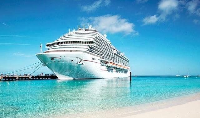 Dev yolcu gemileri İsrail&#039;e gidemeyince rotasını Türkiye&#039;ye çevirdi