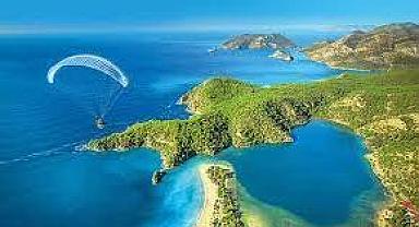 Ekim ayı geldi ama Sakin Kent'te yaz bitmedi