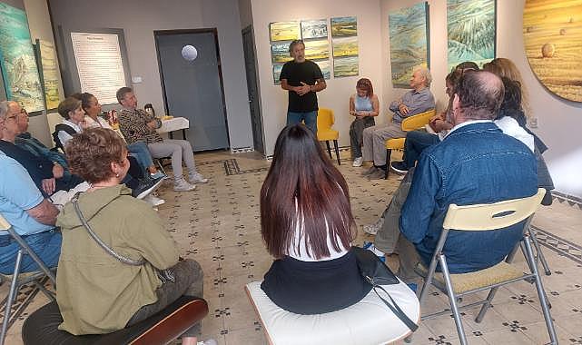 Eskiz sanat galerisinde Serdar Yörük koordinatorlüğunde gerçekleştirilen diyologlar söyleşisinin konuğu Tolga Boztoprak idi.