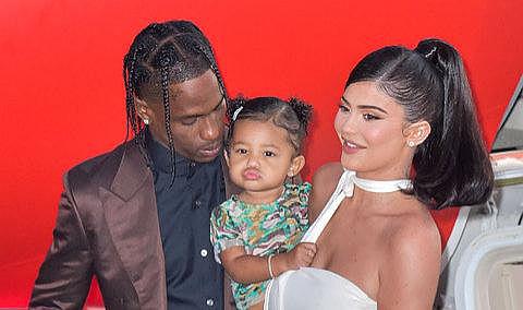 Instagram fenomeni Kylie Jenner&#039;ın oğlunun ismi resmi olarak değişti