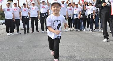 İzmir'de Cumhuriyet Koşusu düzenlendi