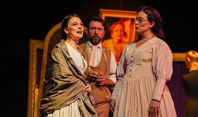 Kadınlar ayağa kalkın, Cumhuriyete sahip çıkın