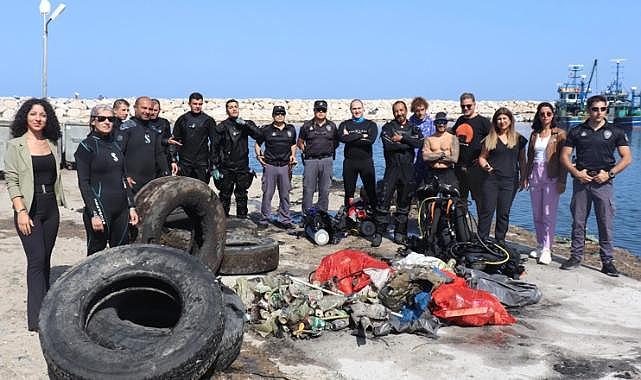 Karaburun&#039;da denizden çıkan atıklar şaşırttı