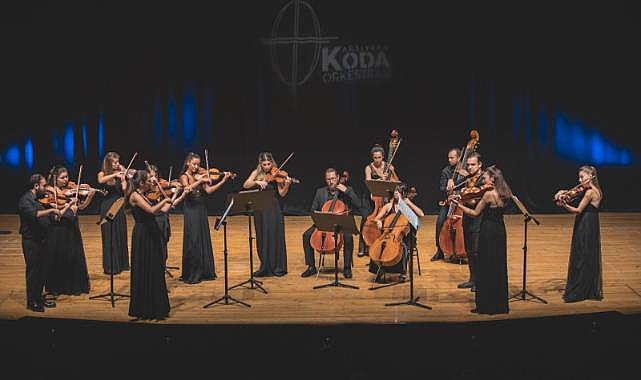 Karşıyaka Oda Orkestrası yeni sezonu alkışlarla açtı