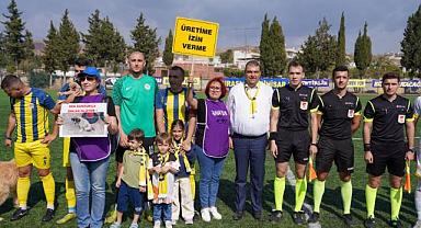 Maça sahiplendirilmeyi bekleyen köpeklerle çıktılar