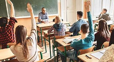 MEB'den yeni düzenleme: Türkçe'den 70 alamayan kalıyor!