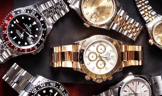 Sabiha Gökçen Havalimanı&#039;nda 7 milyon 552 bin lira değerinde 15 kol saati ele geçirildi