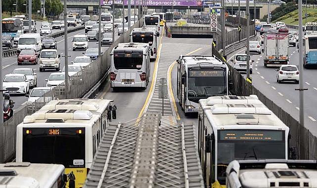 Toplu Ulaşımda Devrim! Ücretsiz Biniş Hakkı Genişletildi! 65 Yaş ve Üstünden Sonra O Grup da Ücretsiz Binebilecek!