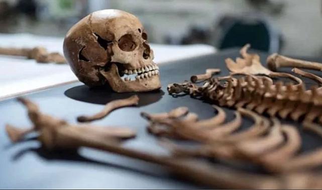 Vampir mezarlığı bulundu: Asma kilitle bağlanmışlar