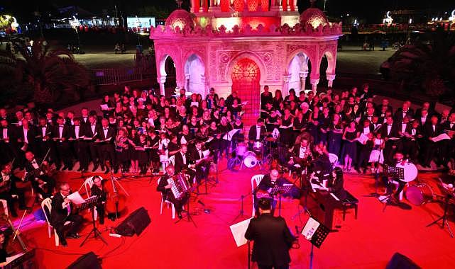 100. Yıl Cumhuriyet Özel Korosu saat 19.23’te sahne aldı