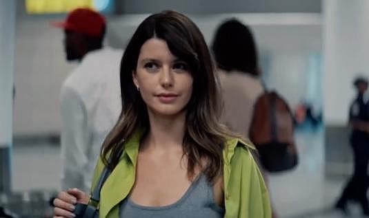 Beren Saat ve Kıvanç Tatlıtuğ&#039;un filminden yeni fragman