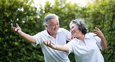 Bilim insanları öneriyor… Yaşlanmayı 6 yıl yavaşlatıyor