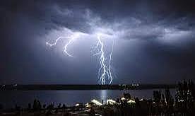 Çanakkale, İzmir, Aydın, Muğla saat verildi: Şimşekli bir gece olacak