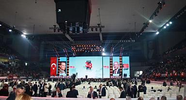 CHP’nin 38. Kurultay’ında büyük heyecan: Kılıçdaroğlu mu Özel mi?