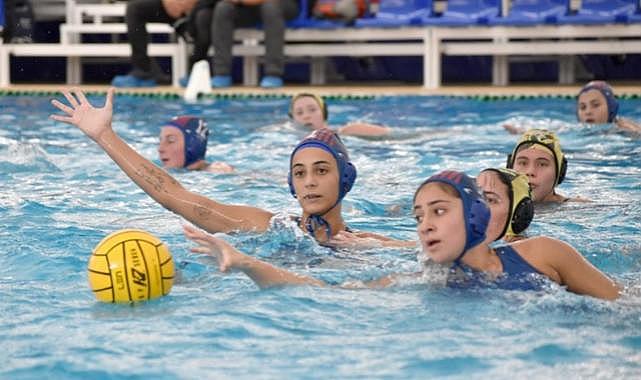 Cumhuriyet Kızları gözü kupaya dikti