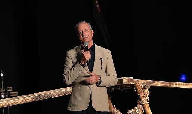 Deli Dumrul oyunu Bodrum Kalesi&#039;nde ayakta alkışlandı