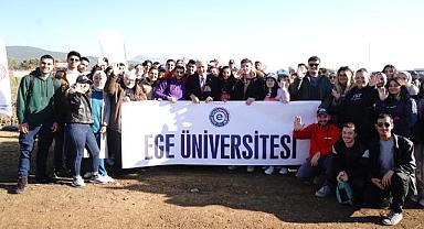Ege Üniversitesi daha yeşil Türkiye hedefiyle ağaçlandırma çalışmalarını aralıksız sürdürüyor